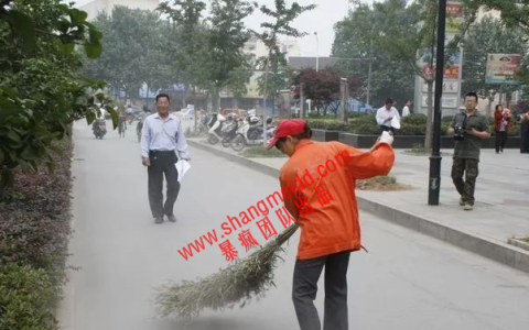 对于赚钱来说，所有人都是在卖时间、价值、思维